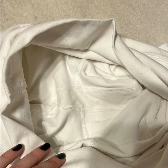 White lululemon align leggings - Picture 6 of 6